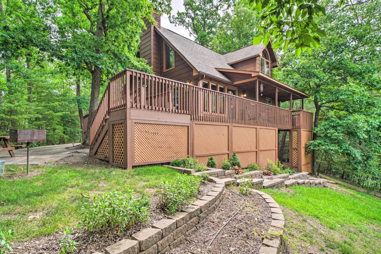Central Sevierville Cabin With Hot Tub And Views! Dış mekan fotoğraf