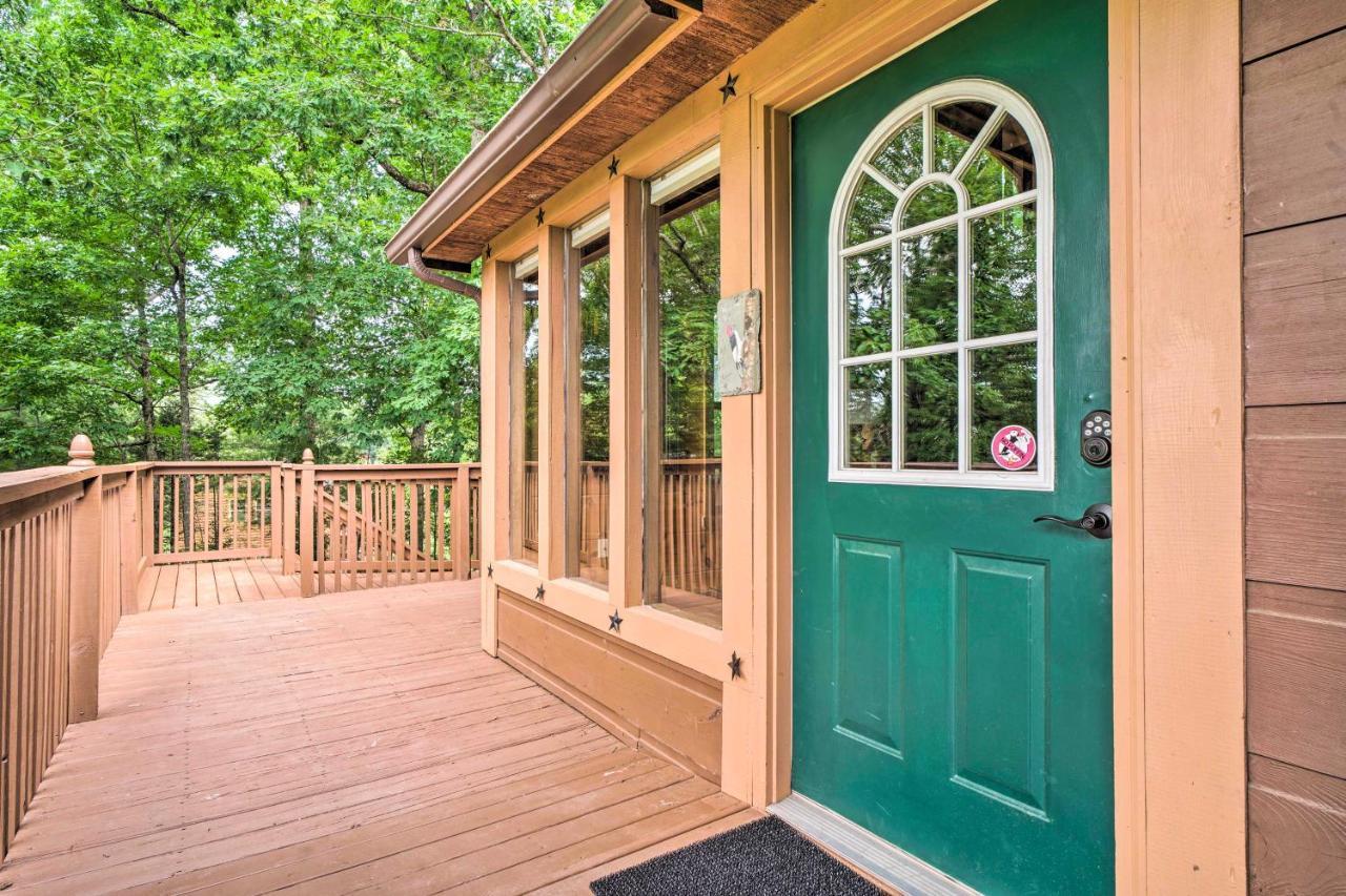 Central Sevierville Cabin With Hot Tub And Views! Dış mekan fotoğraf