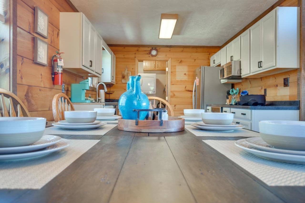 Central Sevierville Cabin With Hot Tub And Views! Dış mekan fotoğraf