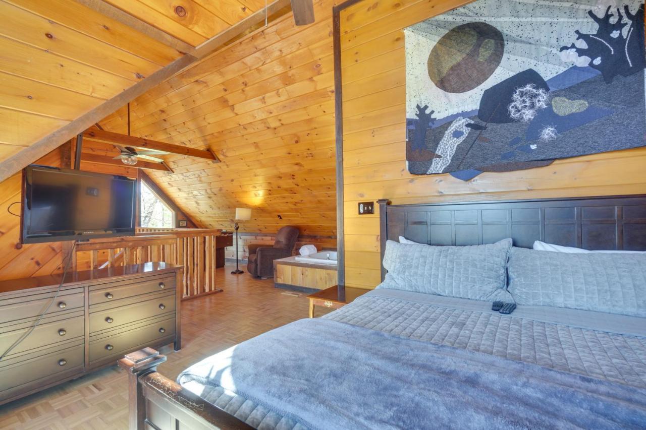 Central Sevierville Cabin With Hot Tub And Views! Dış mekan fotoğraf